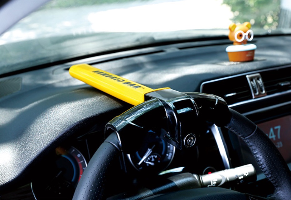 good steering wheel lock with strong stainless steel 